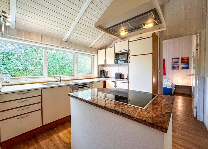 Strandblick - Dorf 1 04 Priwall