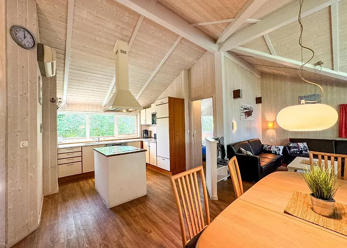 Strandblick - Dorf 1 04 * Priwall